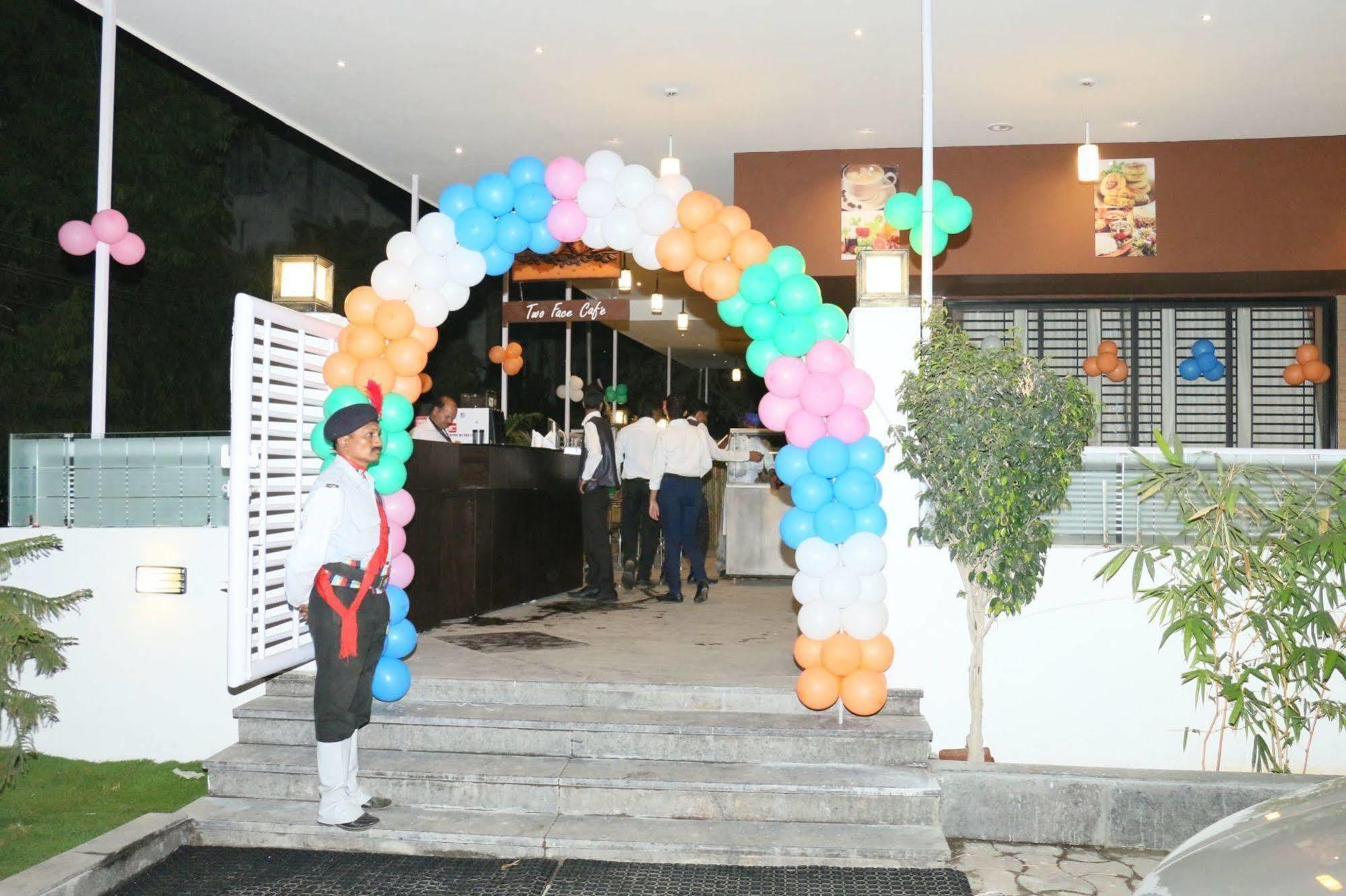 Hotel Vijay Residency Aurangabad  Exterior foto